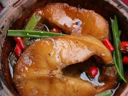 Nước màu kho cá “hàng độc”, kho nồi nào là ngon nồi đó, thơm lừng cả xóm