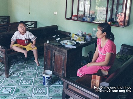 Mẹ ung thư nuôi con ung thư ở Bắc Ninh: Nhiều đêm đau không ngủ được lại ôm nhau khóc