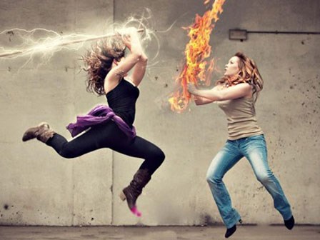Đau đầu vì vợ và người cũ xỉa xói nhau trên Facebook cho cả thiên hạ biết