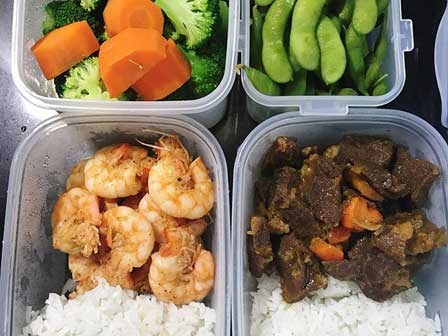 Cô nàng vừa đẹp lại nấu ngon khiến dân mạng ghen với anh người yêu 'có số hưởng'