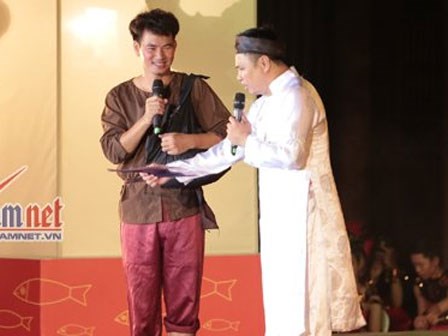 Màn đọc rap cực nhắng của Xuân Bắc - Tự Long