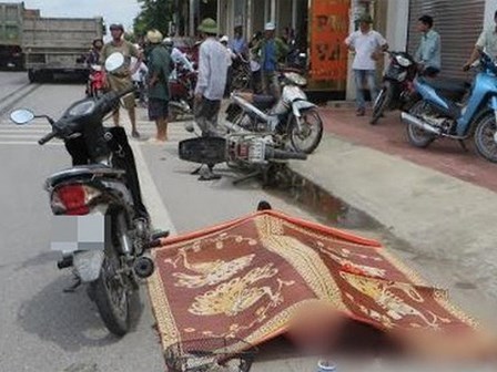 Cha tử vong thương tâm sau khi ghé nhà thông gia đưa thịt gà cho con gái