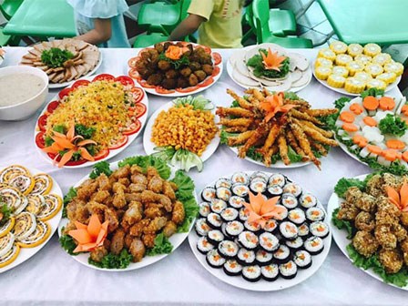 Mâm buffet Trung thu 45 món của các bé mẫu giáo Vĩnh Phúc khiến dân mạng cũng