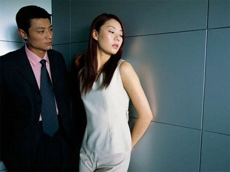 Hội bạn gái cũ của chồng làm tôi 