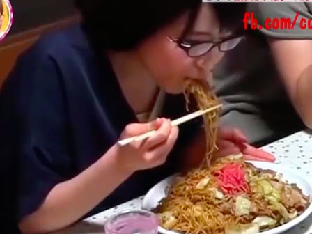 Đi ra mắt nhà bạn trai, cô gái hiện nguyên hình 