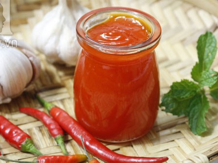 Mẹ Việt ở Đài Loan chia sẻ cách làm tương ớt vừa sạch vừa ngon