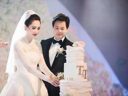1 trong 3 mẫu váy cưới của Thu Thảo liệu có phải được lấy cảm hứng từ mẫu váy của công nương Grace Kelly