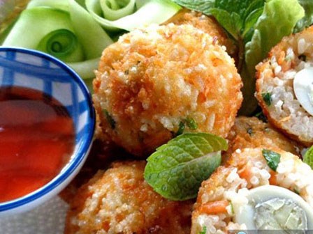 3 cách tận dụng cơm nguội thừa rồi 'hô biến' thành món ngon hảo hạng