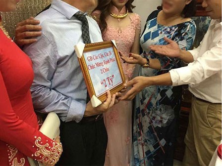 Những đôi tân lang tân nương được mừng cưới tiền tỷ, dân tình trầm trồ “họ hàng nhà người ta”