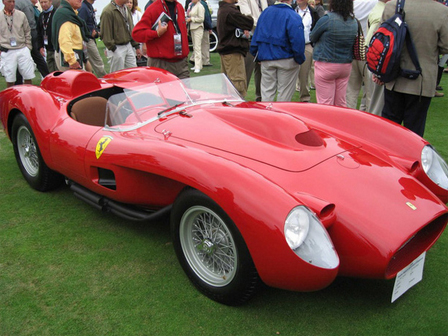 Người lái ôtô đã có thể trả tiền đổ xăng, mua đồ ăn không cần xuống xe-9