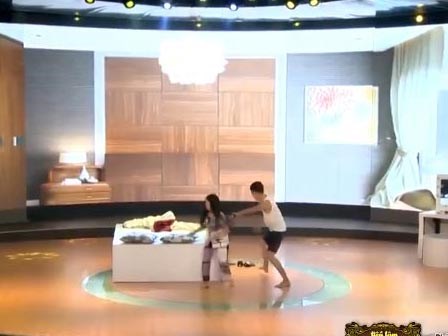 Cặp đôi ngoại tình bá đạo nhất hệ mặt trời