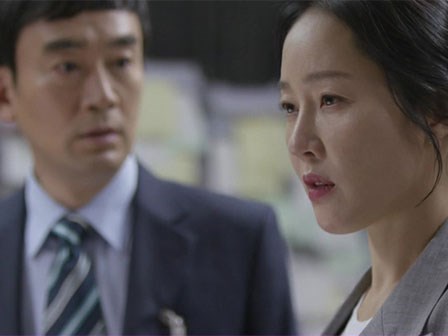 Hoàn cảnh túng quẫn, tôi nhắm mắt để bạn thân “cuỗm” chồng