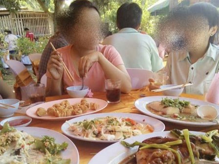 Yêu nhau 6 năm trời, đúng ngày cưới thì cả nhà chú rể đột nhiên biến mất vì một lý do không tưởng