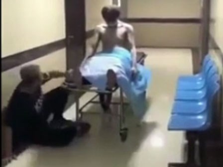 Cười rung rốn: Khi các bệnh nhân giở trò 'lầy lội'