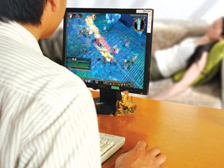Cái kết đắng cho người chồng ngoại tình qua game online