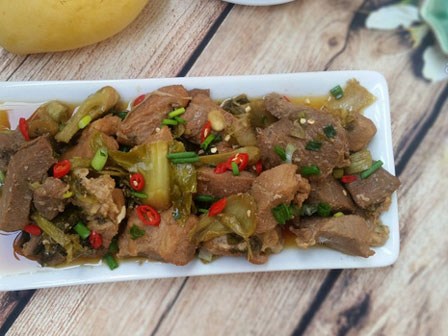 Chảy nước miếng với thịt kho dưa chua mềm ngon ăn mãi không ngán