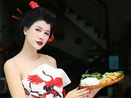 Hóa thân thành 'Geisha bún đậu', Trang Trần hot nhất ngày Halloween