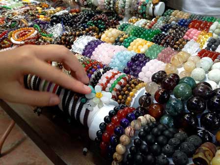 Tạc tranh rồng từ ngọc nguyên khối nặng 2 tấn, chủ nhân ra giá 10 tỷ đồng-12