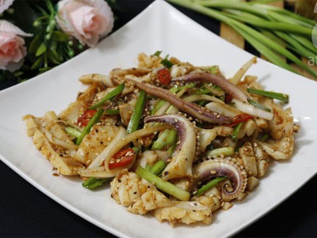 Học ngay cách làm salad mực kiểu Hàn ngon giòn siêu hấp dẫn