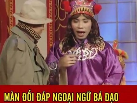 Clip cực hài: Tự Long, Xuân Bắc, Công Lý trổ tài ngoại ngữ trong Táo quân