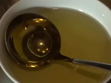 Mỡ động vật và dầu thực vật, dùng cái nào tốt hơn?