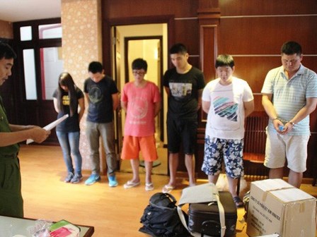 Nghe xong điện thoại, cụ ông 80 tuổi mất 5,3 tỷ đồng