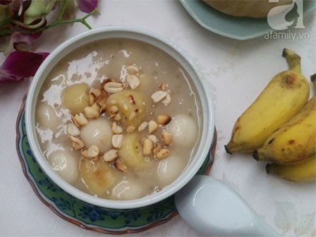 Thử ngay cách nấu chè chuối nóng hổi cực ngon cho mùa đông đang tới