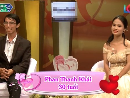 Cặp đôi quen nhau trên 'fanpage hẹn hò' rồi cưới li kì như một thước phim quay chậm