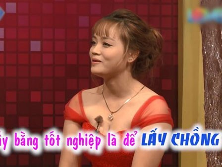 Nàng dâu chờ lấy bằng tốt nghiệp 12 để được bố cho lấy chồng khiến khán giả thích thú