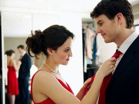 Chị em bày nhau cách