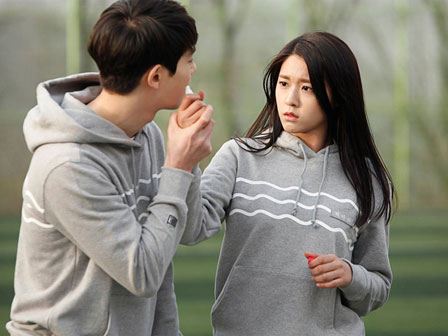 Chán gái quê, gã trai truất ngựa truy phong để tổ chức đám cưới linh đình với người mới và cái kết-3