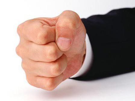 Nắm chặt tay 30 giây, buông ra và quan sát: Cách kiểm tra mạch máu có bị tắc nghẽn