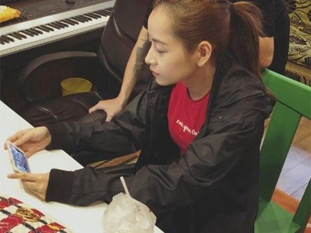 Bất chấp bị phản đối, Chi Pu âm thầm đi thu âm bài hát mới cho tháng sau