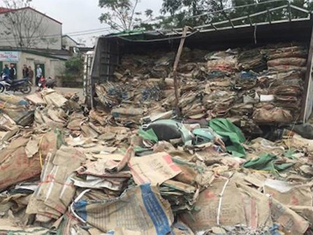 Nữ phóng viên Đài truyền hình bị xe tải lật đè tử vong