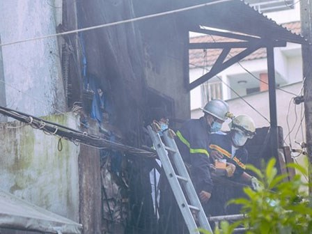 Toàn cảnh: 3 mẹ con tử vong trong đám cháy lớn ở Sài gòn