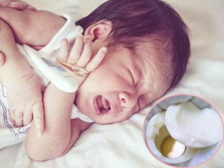 Dùng lòng trắng trứng, dây bạc hạ sốt cho trẻ, mẹ bỉm sữa bảo hiệu quả, bác sĩ nói gì?