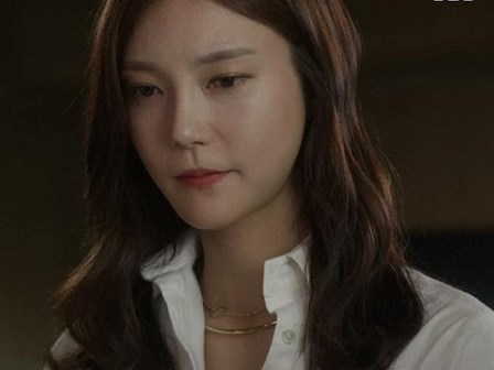 Sinh ra trong một gia đình có quyền thế và địa vị, vô tình tôi trở thành kẻ xấu trong mắt người khác