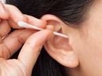 Cảnh báo những nguy hiểm không ngờ của việc dùng tăm bông ngoáy tai hàng ngày-2