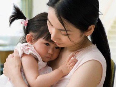 Vợ và bồ cùng mang thai, chồng đòi ly dị để đón con trai của bồ về