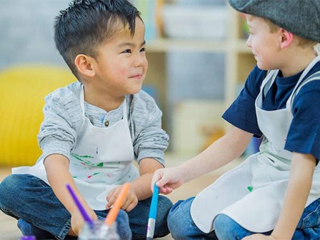 Bố mẹ có con 5 tuổi lưu ý: Đây là những kỹ năng cần thiết nên rèn cho con trước khi vào lớp 1