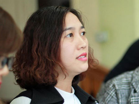 Chuyện về người thầy liệt tay chân, viết chữ bằng miệng vẫn dạy học cho trẻ em nghèo: Tôi không đi chữa bệnh vì có xu nào dành hết cho con ăn học-14