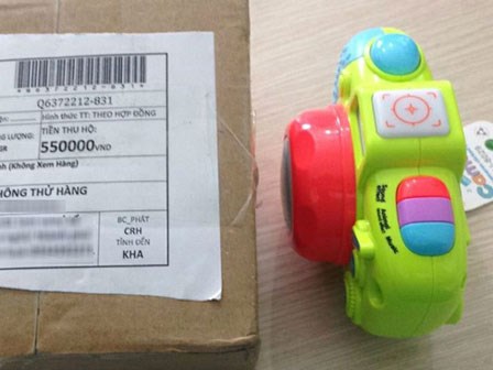 Cuối năm, hàng loạt chị em bức xúc vì đặt mua máy ảnh Hàn Quốc lại bị lừa rước về đồ chơi trẻ con