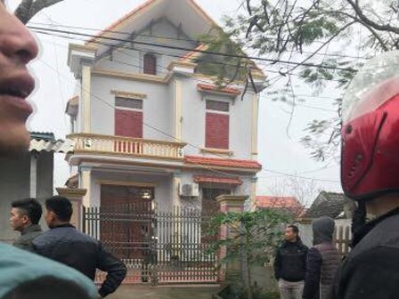 Chồng chém vợ và hai con gái nhỏ tử vong trong đêm có biểu hiện ngáo đá, tự chặt cánh tay để tự sát