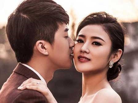 Chán chồng khù khờ, hiền như đất, tôi ngã vào tay tình cũ trong bữa tiệc cuối năm