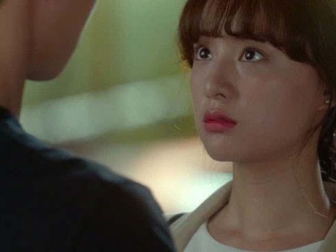 Vì tình yêu mà từ bỏ mơ ước, cô gái cay đắng nhận cái kết phũ phàng