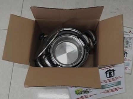 Cặp đôi chuyên trộm điện thoại di động bằng… bộ nồi inox