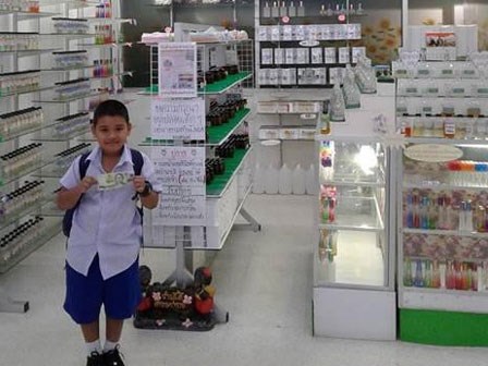 Dân mạng phẫn nộ với câu chuyện cậu bé tốt bụng nhặt được gần 30 triệu đồng nhưng nhận được 