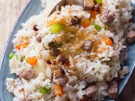 Cơm rang thịt bò đơn giản, dễ nấu mà ngon miệng cho bữa sáng