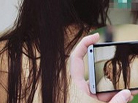 Người đàn ông 50 tuổi tống tiền người tình bằng clip nóng