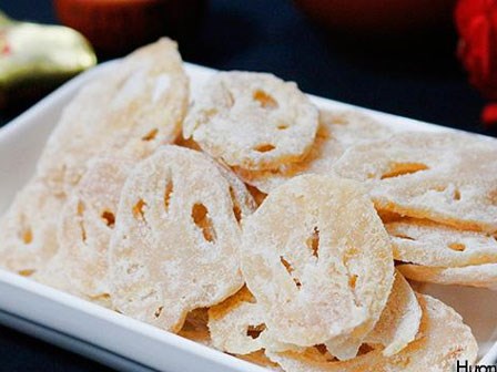 Tết này làm mứt củ sen lạ miệng, đơn giản mà ngon